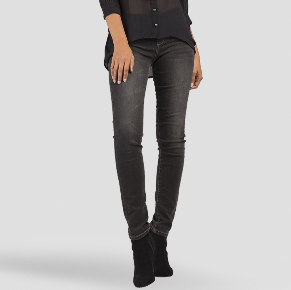 Dash Coal Skinny Jeans

By Standards & Practices